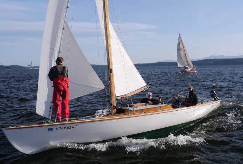 One our Bay's quickest and loveliest boats, Steve Scharf's SIROCCO.